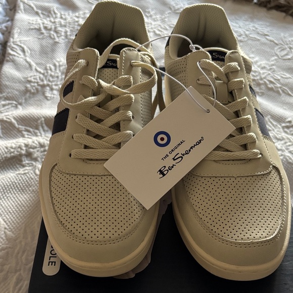 Ben Sherman Men's Webber Grey and Black Sneakers - Picture 1 of 6
